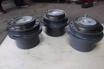 “分流式双圆弧齿轮减速器”的“分流式”是什么意思? “分流式双圆弧齿轮减速器”的“分流式”是什么意思?